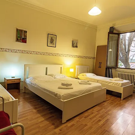 Primavera 2* فلورنس